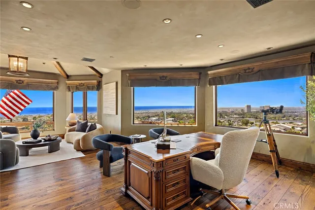 $18,998,000 | 25 San Mateo Way, Corona del Mar, CA 92625
