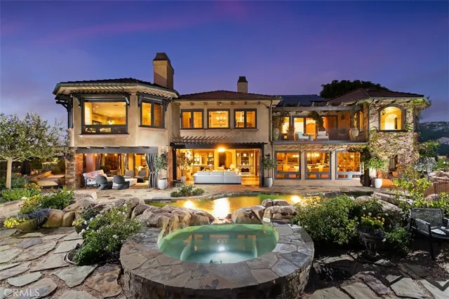 $18,998,000 | 25 San Mateo Way, Corona del Mar, CA 92625