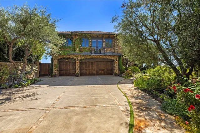 $18,998,000 | 25 San Mateo Way, Corona del Mar, CA 92625