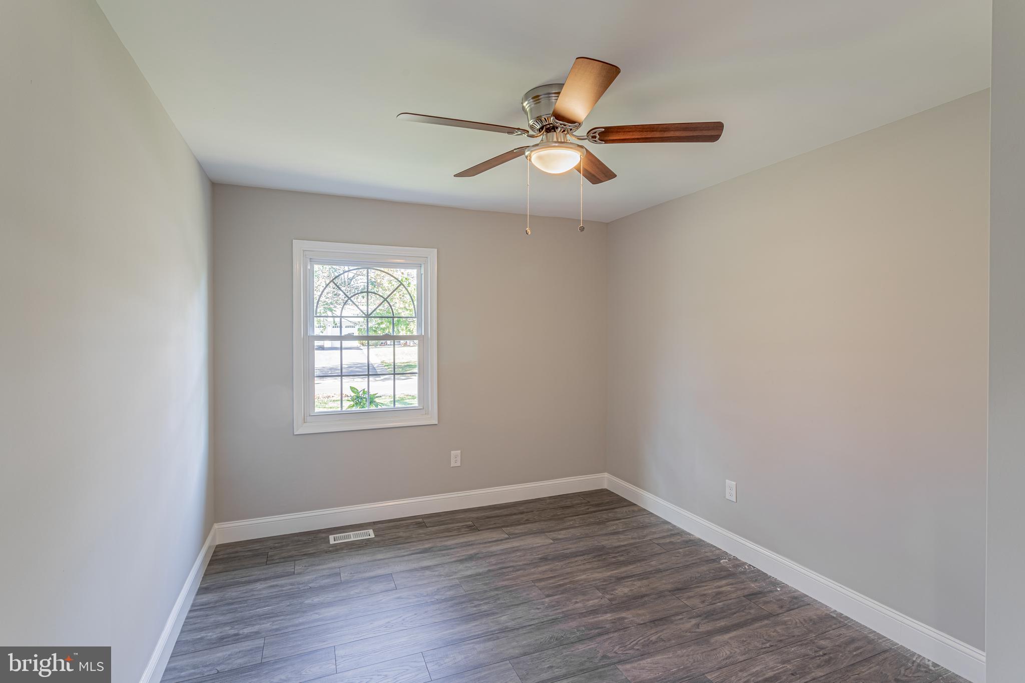 45 Country Club Road Willingboro, NJ 08046 - Photo 18 of 26 Gallery Image 18