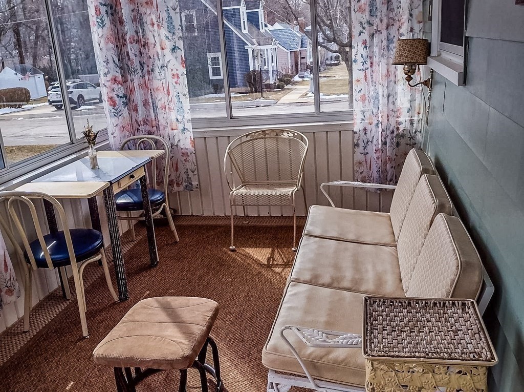 73 Douglas Road Gardner, MA 01440 - Photo 3 of 21 Gallery Image 3