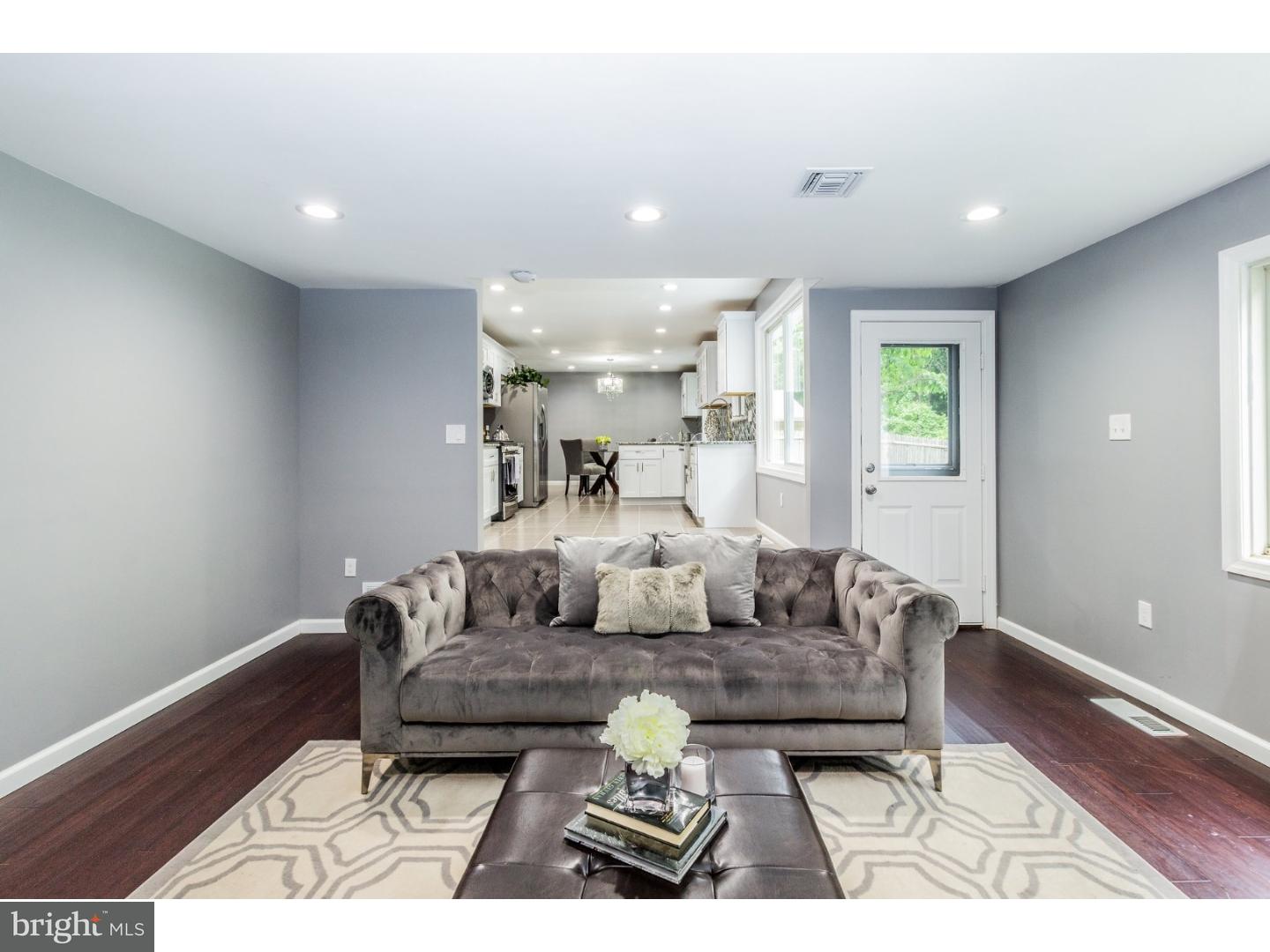 34 Greenvale Road Cherry Hill, NJ 08034 - Photo 11 of 24 Family Room