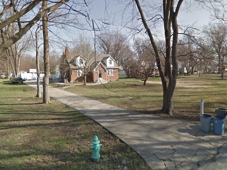 248 West Roberts Road Indianapolis, IN 46217 - Photo 3 of 3 Gallery Image 3