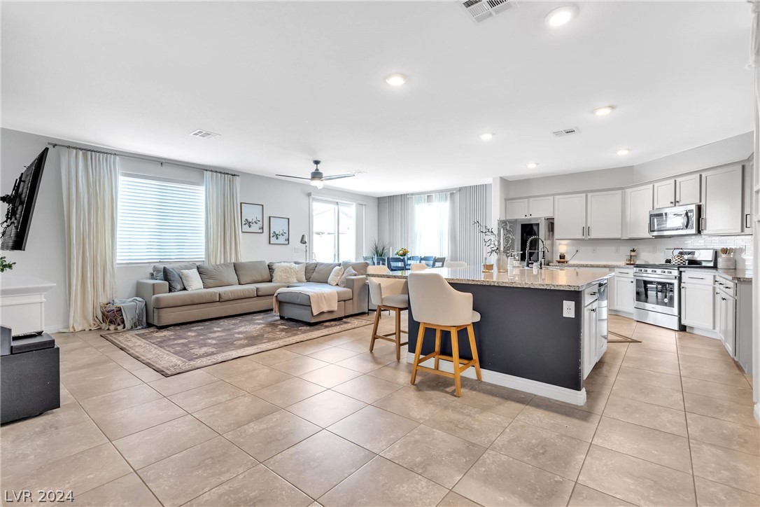 5000 Dorrell Lane Las Vegas, NV 89131 - Photo 6 of 38