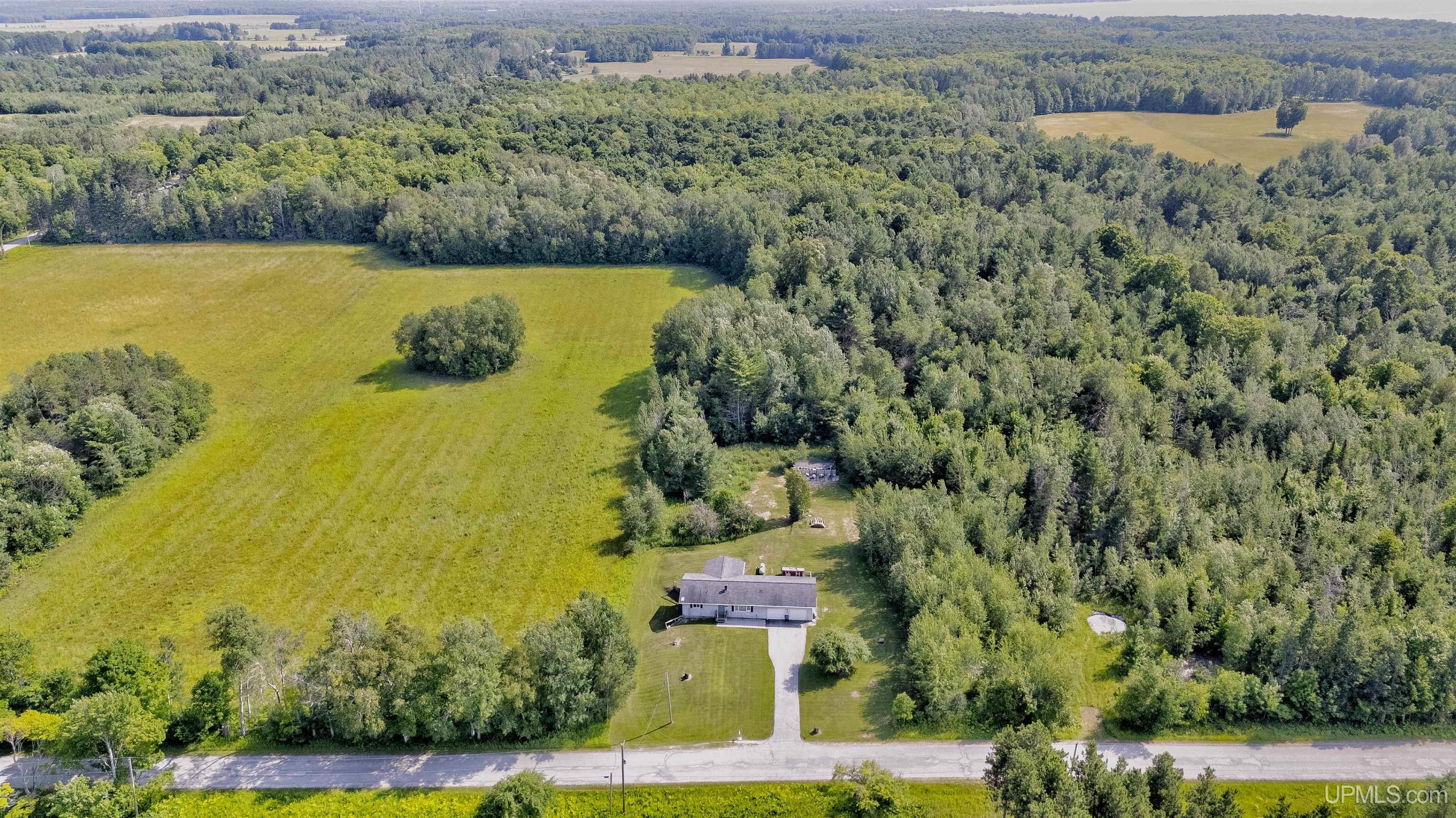 8071 Freeman Road Manistique, MI 49854 - Photo 4 of 43 Gallery Image 4