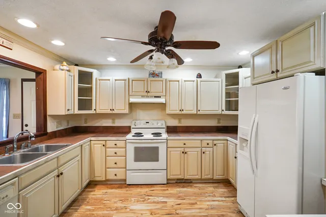 $245,000 | 11830 Civic Circle, Mooresville, IN 46158