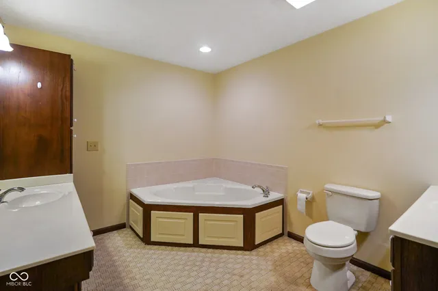 $245,000 | 11830 Civic Circle, Mooresville, IN 46158