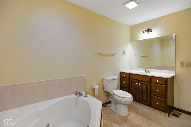 $245,000 | 11830 Civic Circle, Mooresville, IN 46158