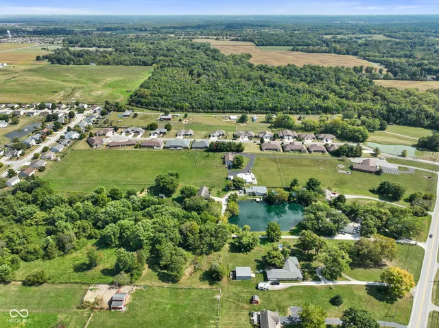 $245,000 | 11830 Civic Circle, Mooresville, IN 46158