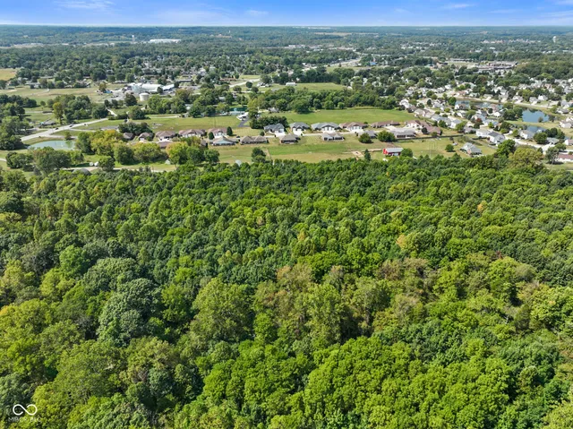 $245,000 | 11830 Civic Circle, Mooresville, IN 46158