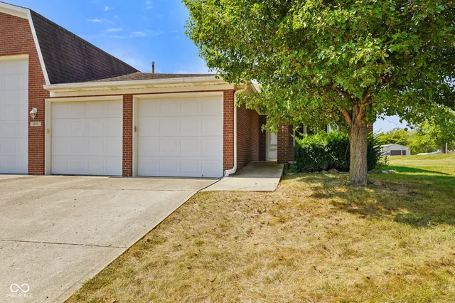 $245,000 | 11830 Civic Circle, Mooresville, IN 46158