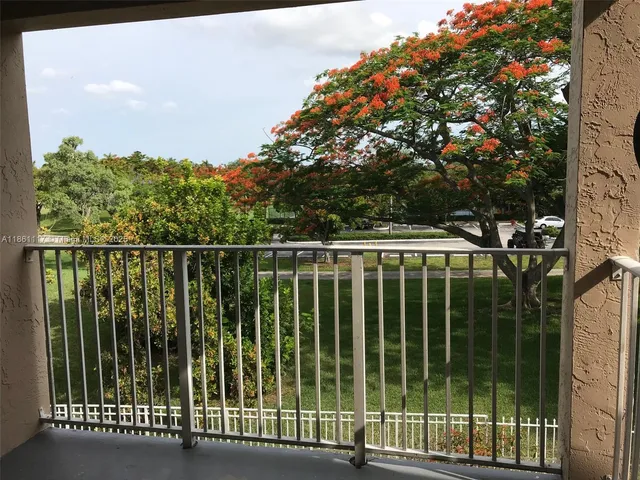 $275,000 | 15780 Southwest 106th Terrace, Unit 306, Miami, FL 33196