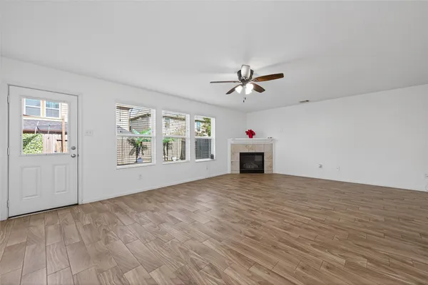 $2,450 | 9931 Chimney Swift Lane, Conroe, TX 77385