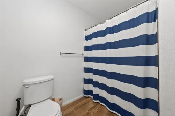 $2,450 | 9931 Chimney Swift Lane, Conroe, TX 77385