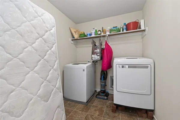 $2,450 | 9931 Chimney Swift Lane, Conroe, TX 77385