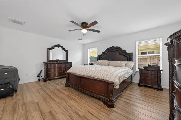 $2,375 | 9931 Chimney Swift Lane, Conroe, TX 77385