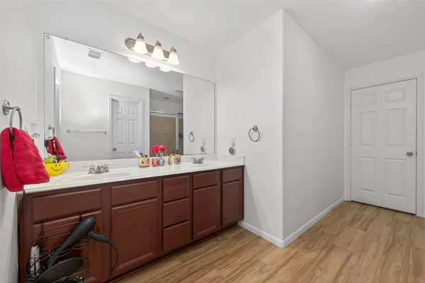 $2,375 | 9931 Chimney Swift Lane, Conroe, TX 77385