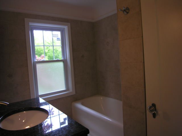 1345 Yorkshire Road Grosse Pointe, MI 48230 - Photo 15 of 16 31057462-14.JPG