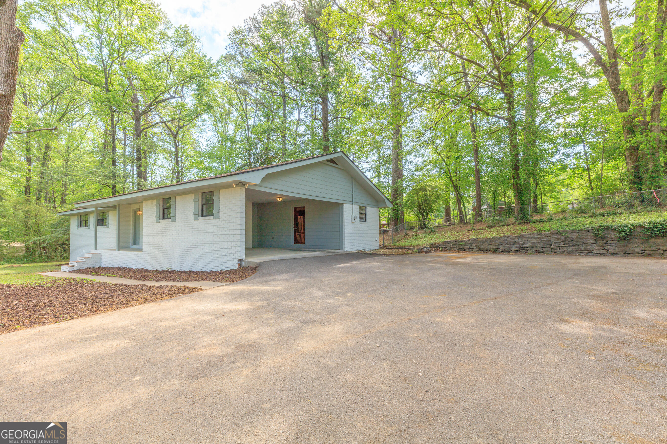 1068 Beaverdale Road Northeast Dalton, GA 30721 - Photo 5 of 27