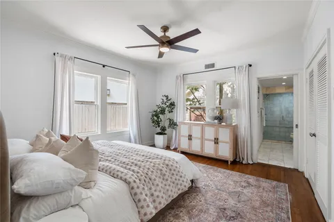 $925,000 | 1806 McDuffie Street, Houston, TX 77019