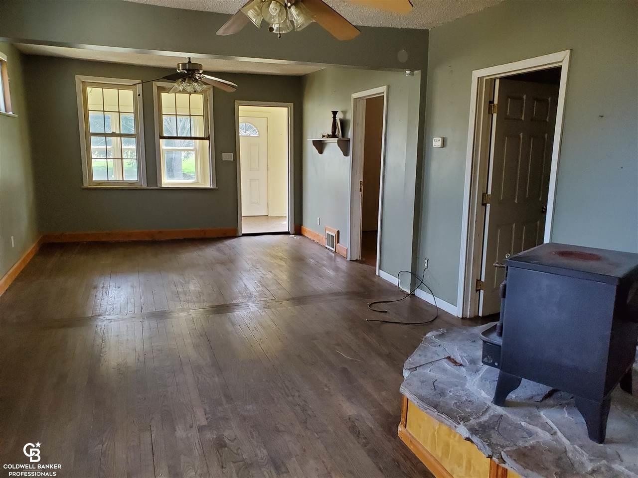 8610 Smiths Creek Road Goodells, MI 48027 - Photo 5 of 10 31377768-4.JPG