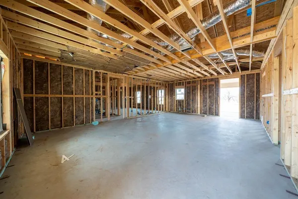 $326,600 | 707 East Davenport Street, Stamford, TX 79553