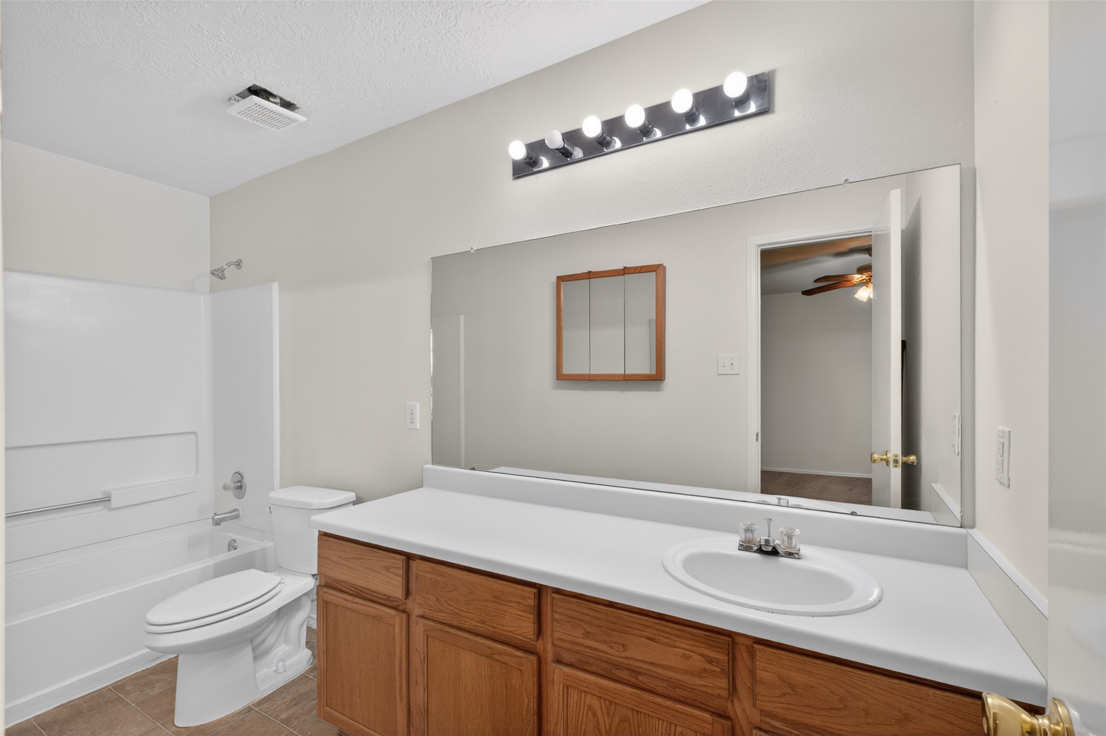 1208 Cambay Drive Rosenberg, TX 77471 - Photo 5 of 30