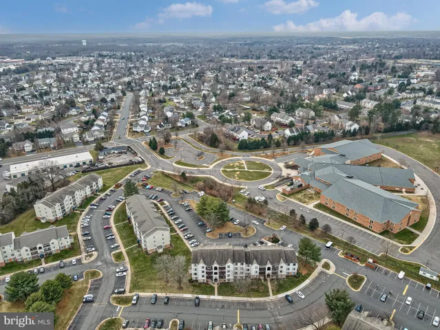 $1,800 | 9569 Coggs Bill Drive, Unit 303, Manassas, VA 20110