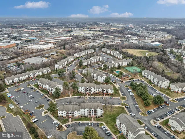 $1,800 | 9569 Coggs Bill Drive, Unit 303, Manassas, VA 20110