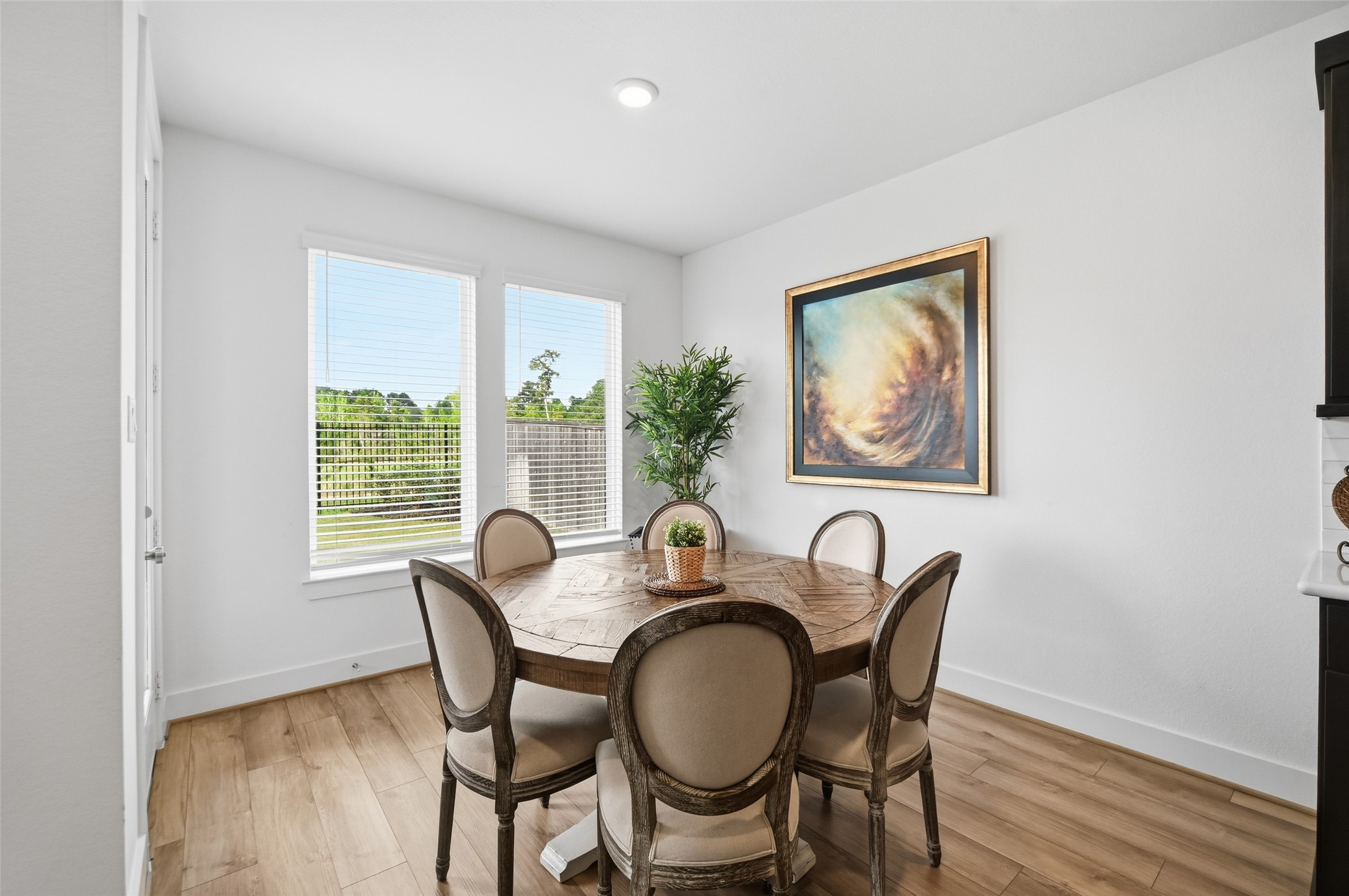 8022 Hingham Lane Spring, TX 77389 - Photo 7 of 42 Breakfast Area