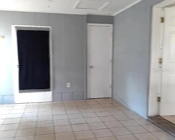$2,000 | 38046 8th Avenue, Zephyrhills, FL 33542