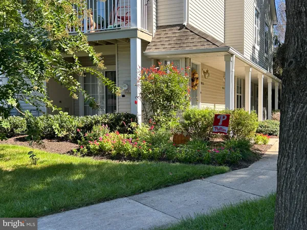 $284,990 | 907 A Oliphant Lane, Mount Laurel, NJ 08054