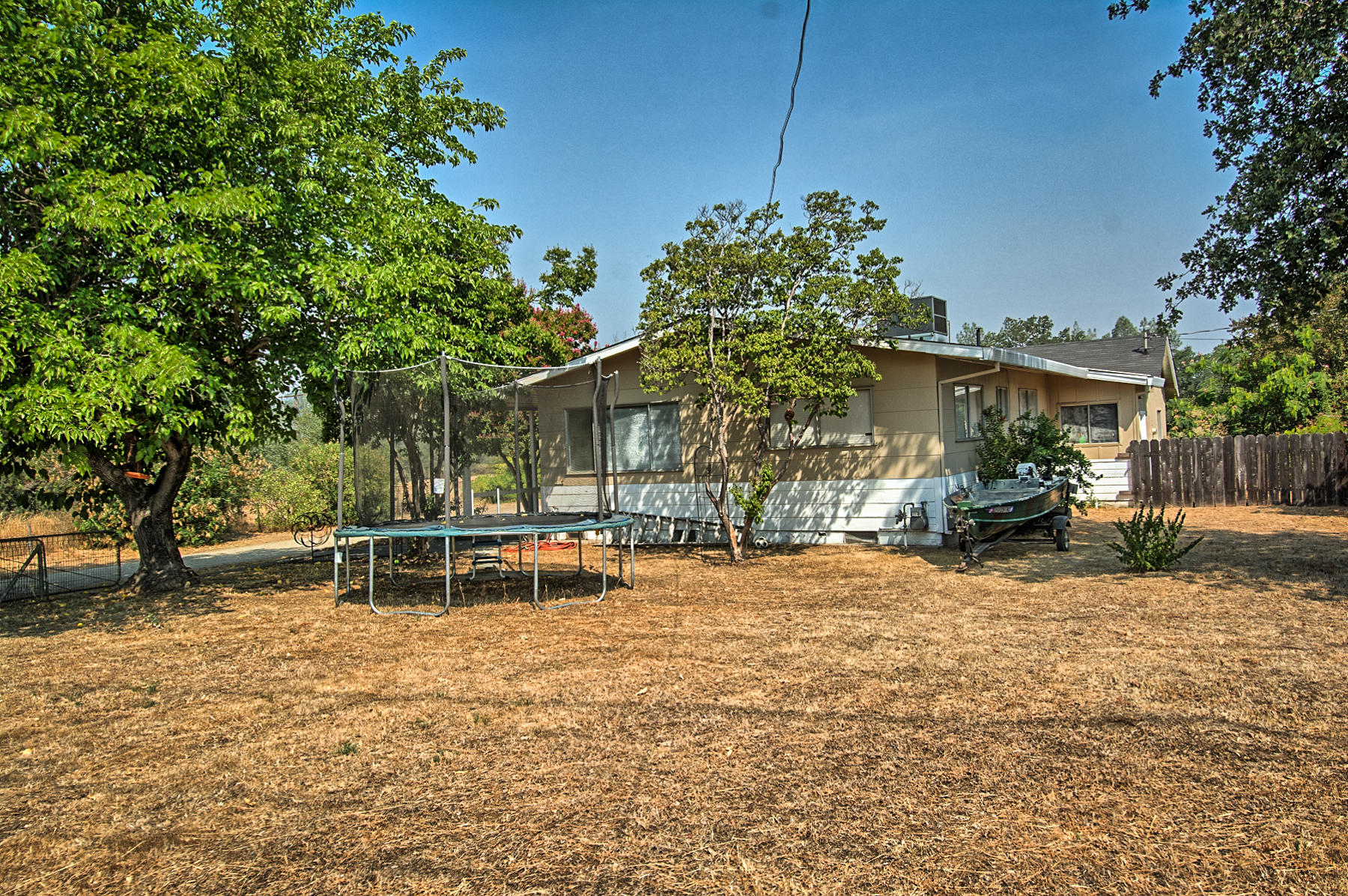 17880 Oasis Road Redding, CA 96003 - Photo 29 of 32 oasis-111