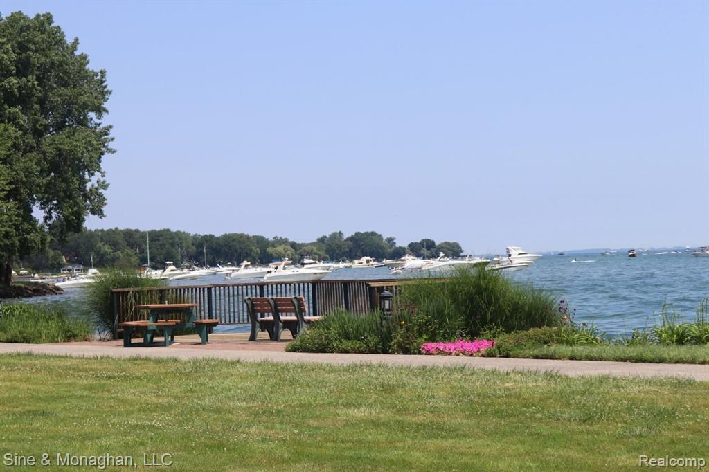 36 Colonial Road Grosse Pointe Shores, MI 48236 - Photo 51 of 60
