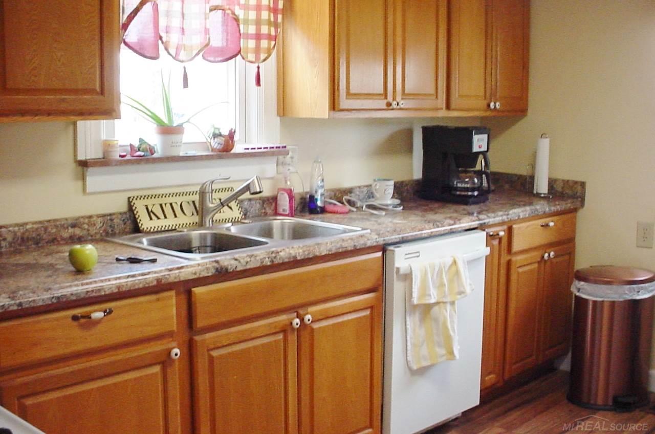 4456 Lapeer Road Port Huron, MI 48060 - Photo 16 of 39 50010280-15.JPG