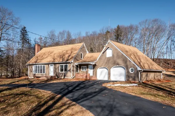 $5,200 | 45 Weare Road, Hampton Falls, NH 03844