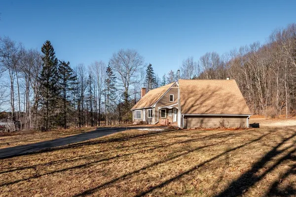 $5,200 | 45 Weare Road, Hampton Falls, NH 03844