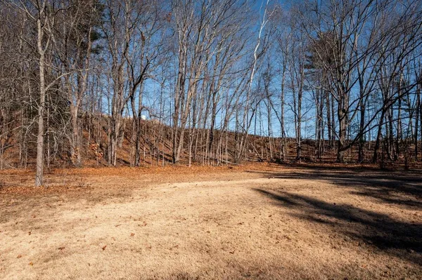 $5,200 | 45 Weare Road, Hampton Falls, NH 03844