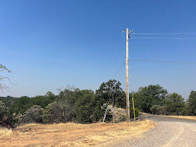 17125 Quail Ridge Road Cottonwood, CA 96022 - Photo 17 of 24 a view of a house with a snow yard
