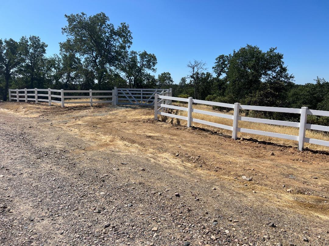 17125 Quail Ridge Road Cottonwood, CA 96022 - Photo 5 of 24 a view of outdoor space with deck and yard
