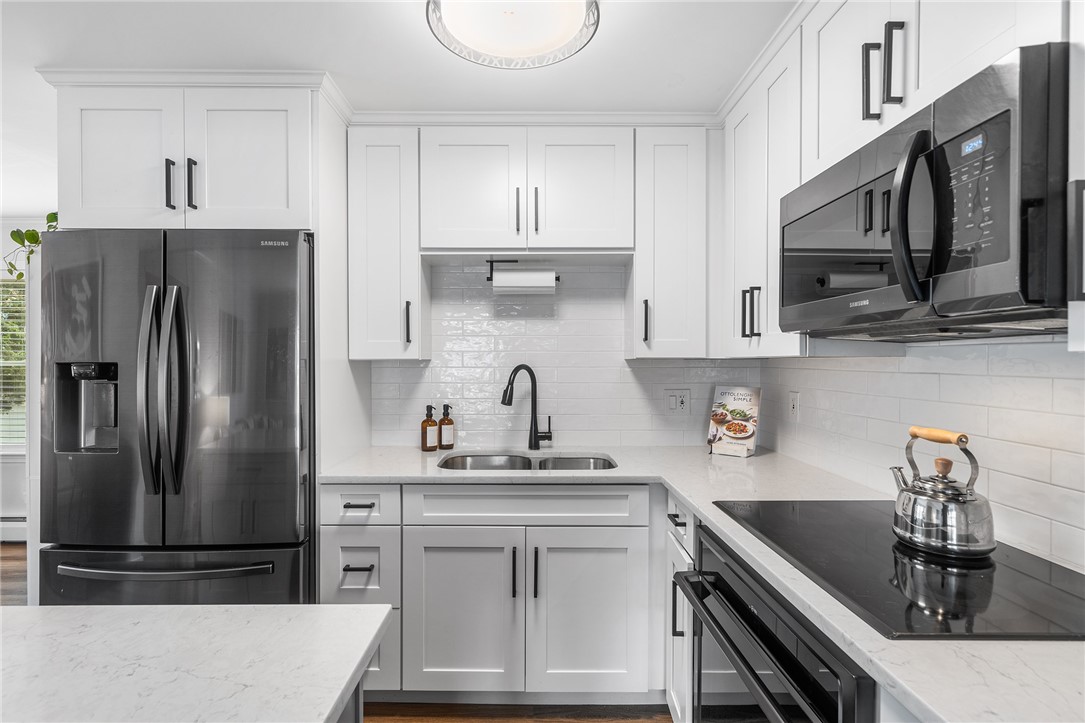 101 Grand View Street, Unit 1 Providence, RI 02906 - Photo 9 of 29