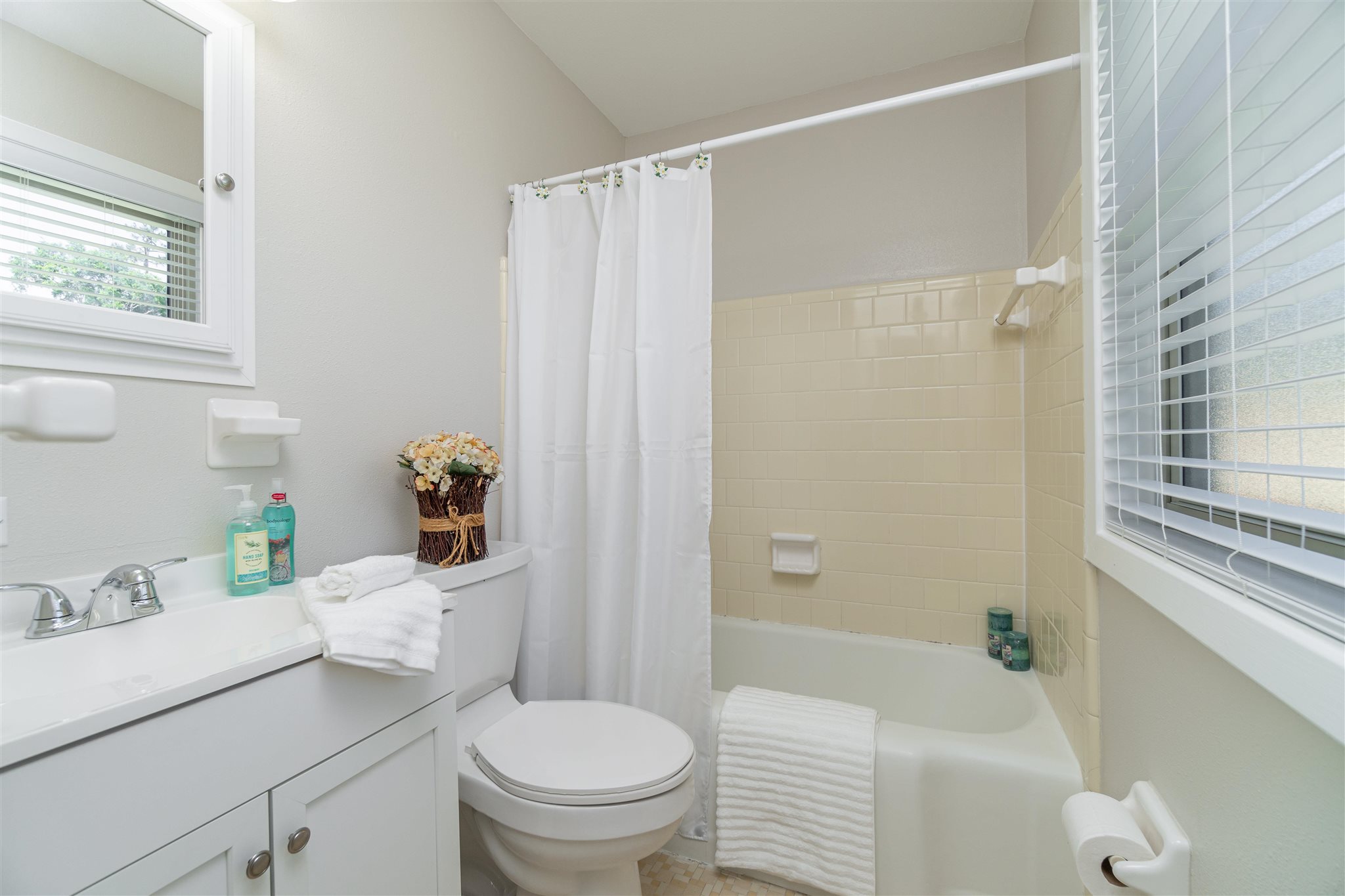 2966 Creighton Road Pensacola, FL 32504 - Photo 29 of 36 New vanity and lighting