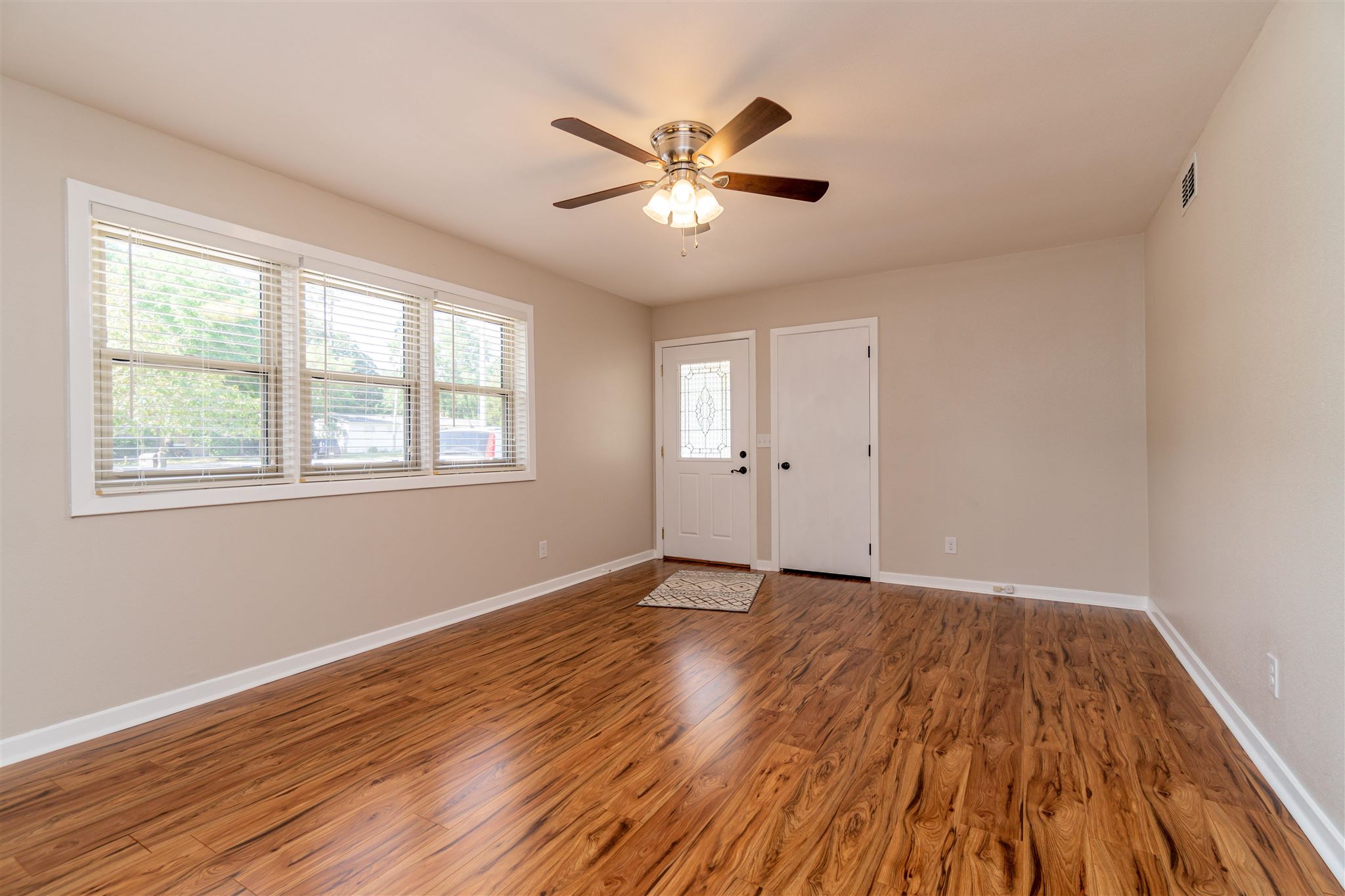 2966 Creighton Road Pensacola, FL 32504 - Photo 7 of 36 Bring in the sunshine