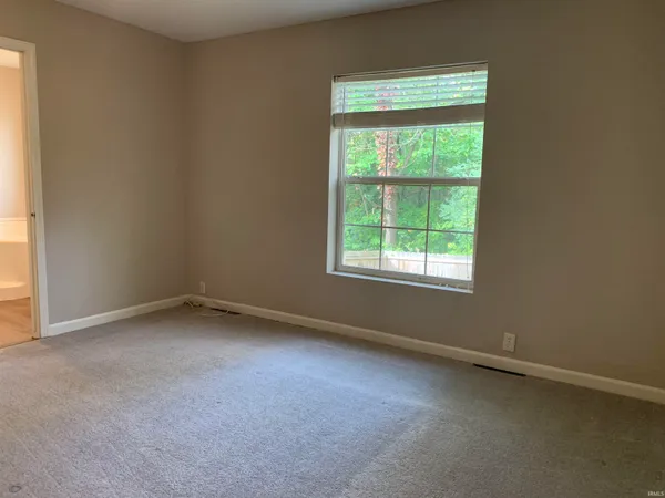 $1,880 | 4212 West Curry Court, Bloomington, IN 47403