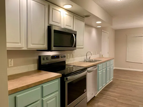 $1,880 | 4212 West Curry Court, Bloomington, IN 47403