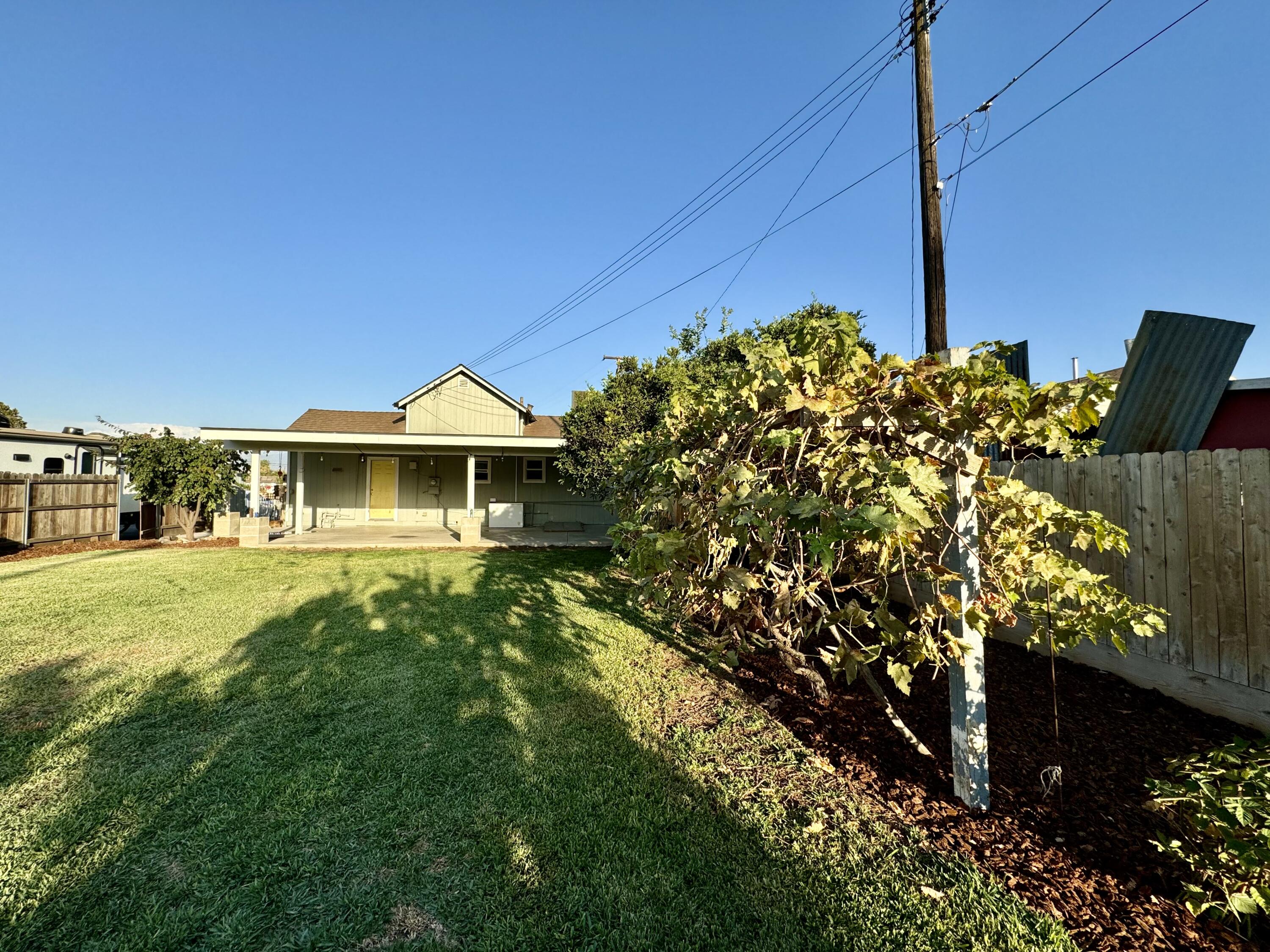 360 North Filbert Road Exeter, CA 93221 - Photo 20 of 42 IMG_4982