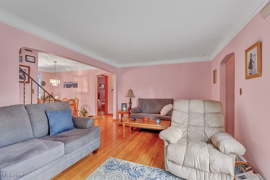 4230 Lambert Road Cleveland, OH 44121 - Photo 8 of 26