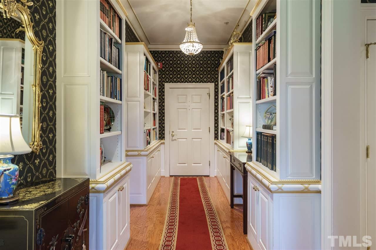2901 Market Bridge Lane, Unit 304 Raleigh, NC 27608 - Photo 1 of 24 Gallery Image 1