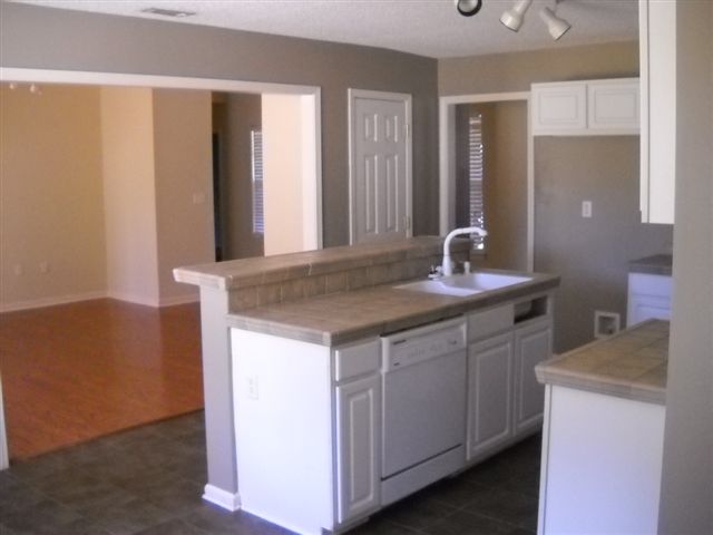 2001 Beaver Lake Road Anderson, SC 29625 - Photo 4 of 4 Gallery Image 4