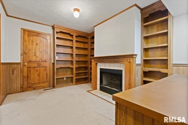 $230,000 | 678 Banta Road, Lowpoint, IL 61545